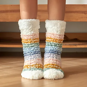 Женские Милые Забавные носки Famale Kawayi в полоску, красочные, теплые, пушистые, эластичные Домашние нескользящие носки для пола